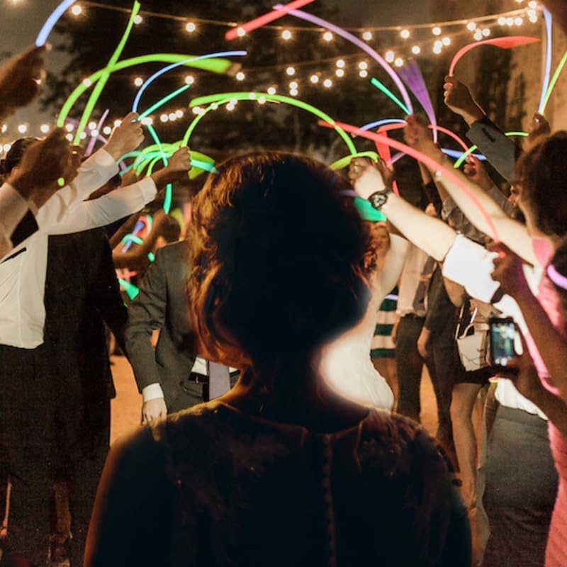 Glow Fever Glow Sticks Bulk 100ct 22'' Glow Necklaces with Connectors, Neon Light Sticks for Party Festivals Raves Concert Birthday Wedding, Yellow