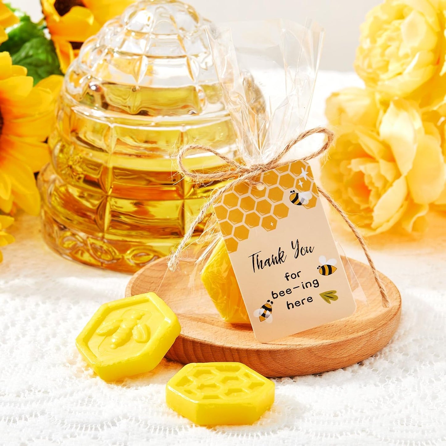 24 Set Baby Shower Favors Bee Party Favors Including Honeycomb Soap with Thank You Card Gift Honey Soap for Guest Gender Reveal Honey Gift Birthday Party Decorations (Yellow)