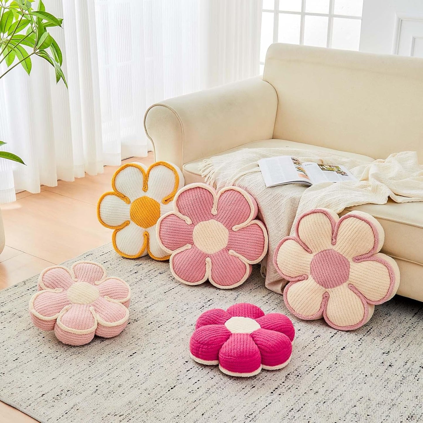 Flower Pillow, Soft Flower Decorative Throw Pillow, Cute Daisy Flower Shaped Seating Floor Cushion Room Décor Plush Pillows for Sofa Couch Bed (17.7 Inch, Yellow)